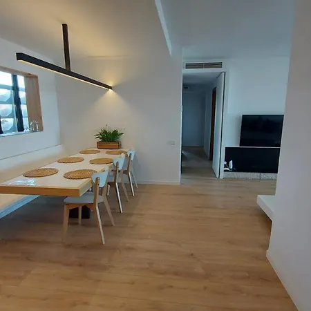 Apartamento La Playa “ Free Parking “ *