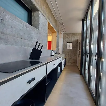 Apartamento La Playa “ Free Parking “ *